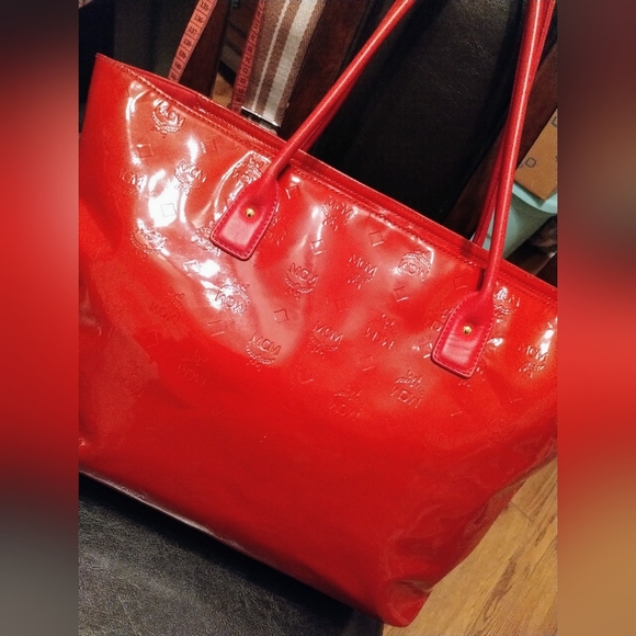 MCM Limited Edition Tote Red Great Pre-loved Condition - Picture 5 of 12